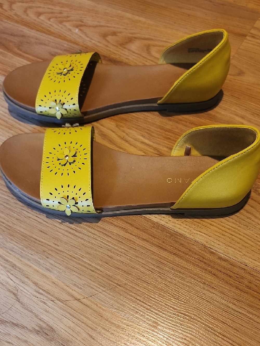 Andiamo Yellow Women's Floral Cutout D'Orsay Sandals - Picture 4 of 8